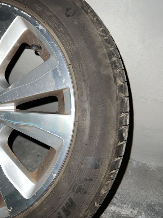 Jantes 16 originais Volkswagen com pneus michelin