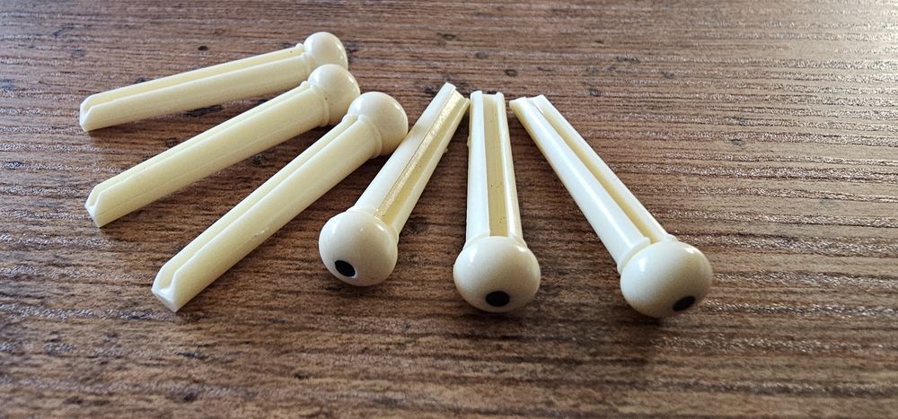 Kołeczki do gitary akustycznej kremowe 6szt x kołeczek gitarowy