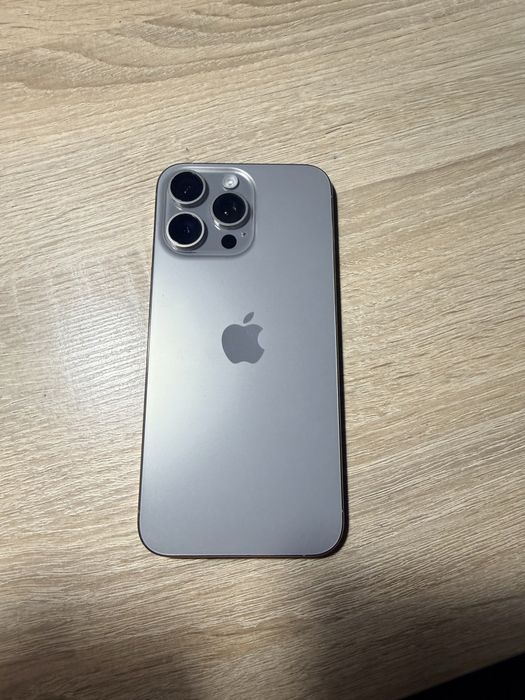 Iphone 15 pro max 256 esim