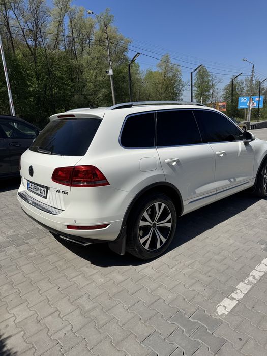 Volkswagen Touareg 3.0 дизель 2011р