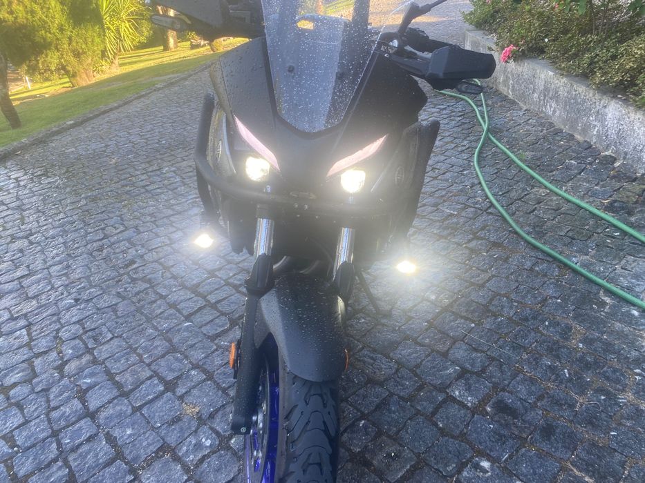 Moto YAMAHA tracer 7