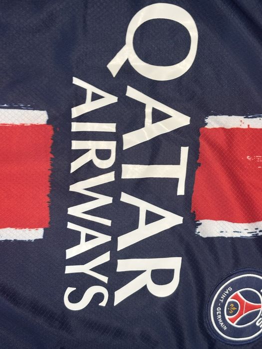 Koszulka psg z sezonu 2023/24
