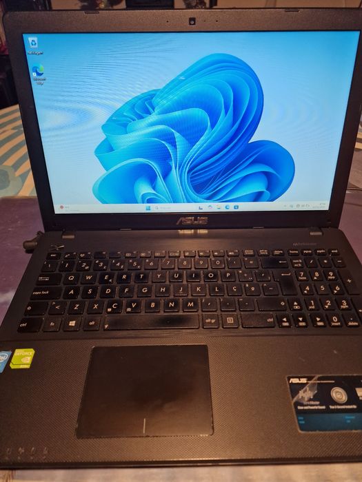 ASUS i3 - Ssd 240 Gb. 8 Gb. Ram. Nvidia Windows 11 e office