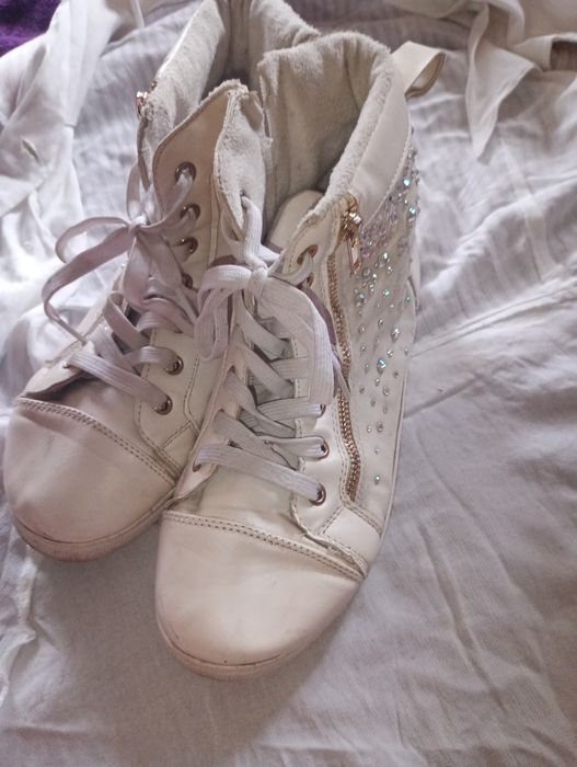 Buty damskie za kostkę