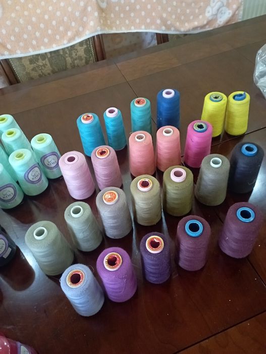 Продам  нитки разных цветов