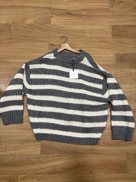 Camisola Nova com etiqueta - Portes gratis