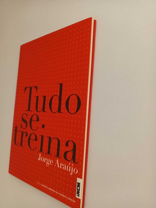 Livro Tudo se Treina de Jorge Araújo