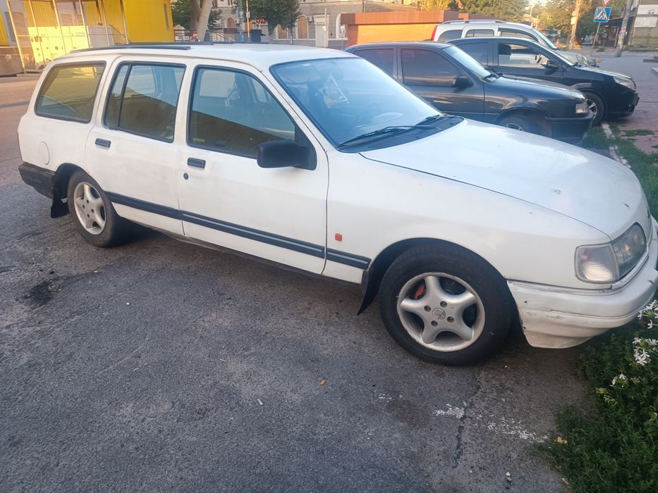 Ford Sierra 2.0 универсал бензин — на ходу