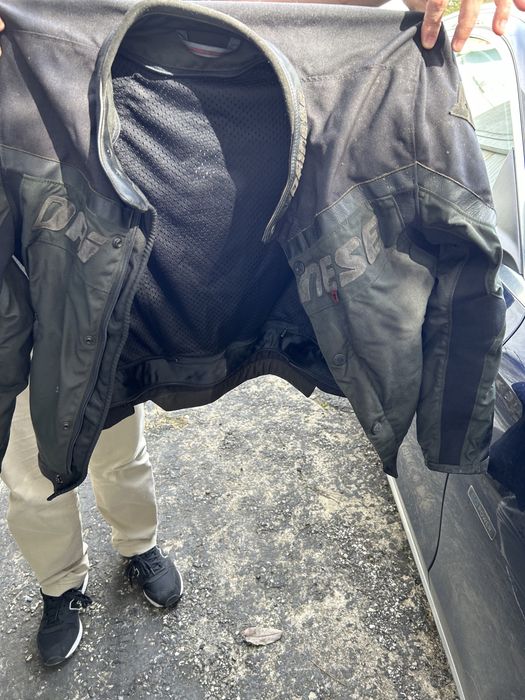 Malas de deposito e Calcas e blusão Dainese