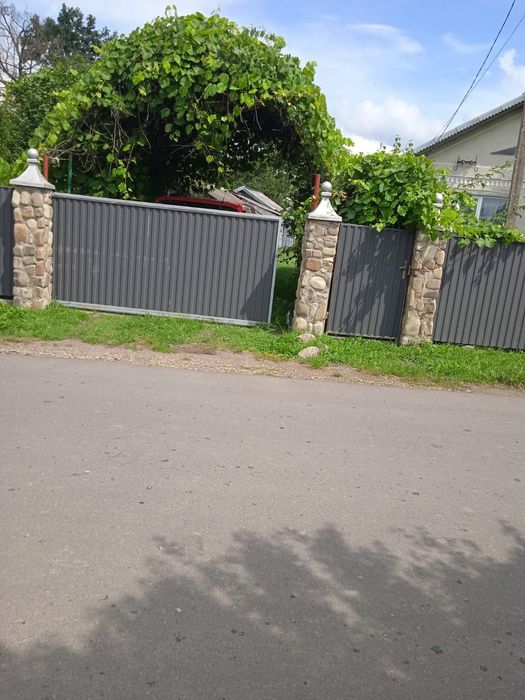 еОселя! Продаж будинку із великою земельною ділянкою в Іванівцях Колом