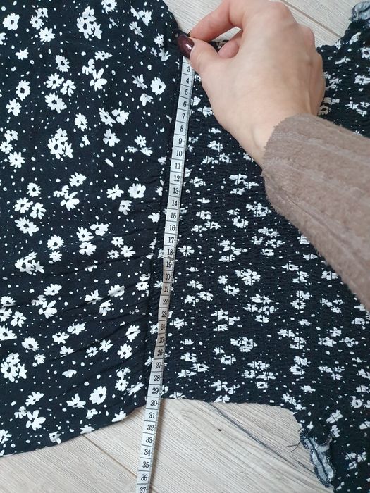 Letnia czarna sukienka House M