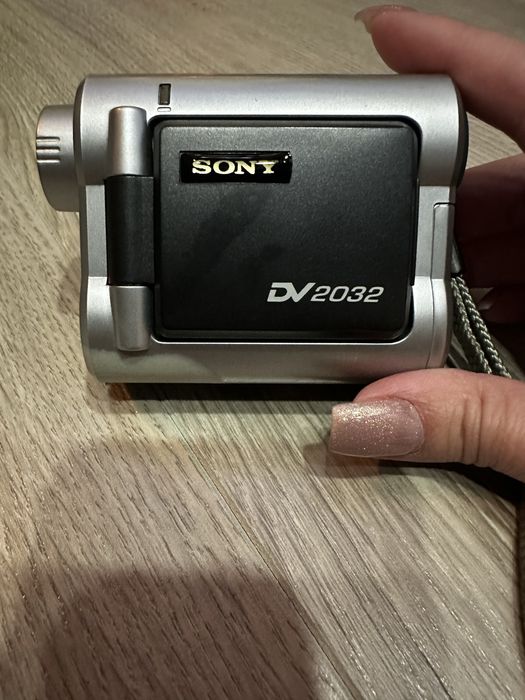 Відеокамера Sony DCR-DV2032.