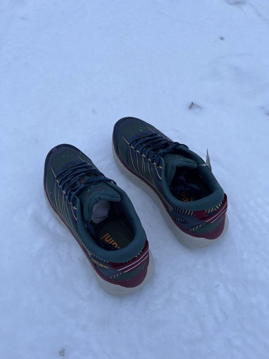 Чоловічі кросівки