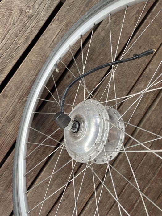 Przednie koło rowerowe do roweru elektrycznego Trenergy e relax 36V