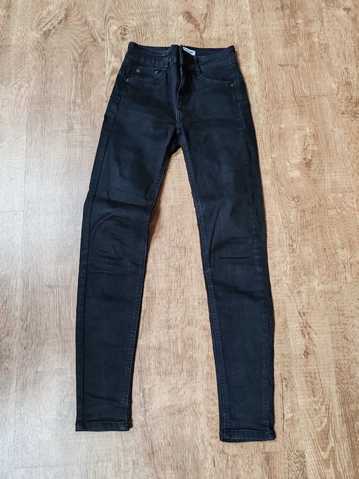 Spodnie damskie 34 czarne pull bear
