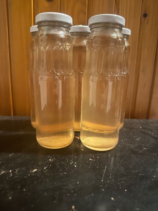 Sok z kwiatów akacji