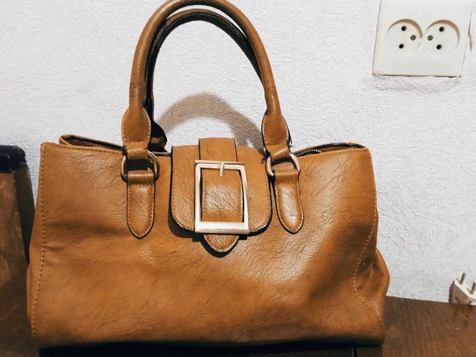 Большая кожаная сумка