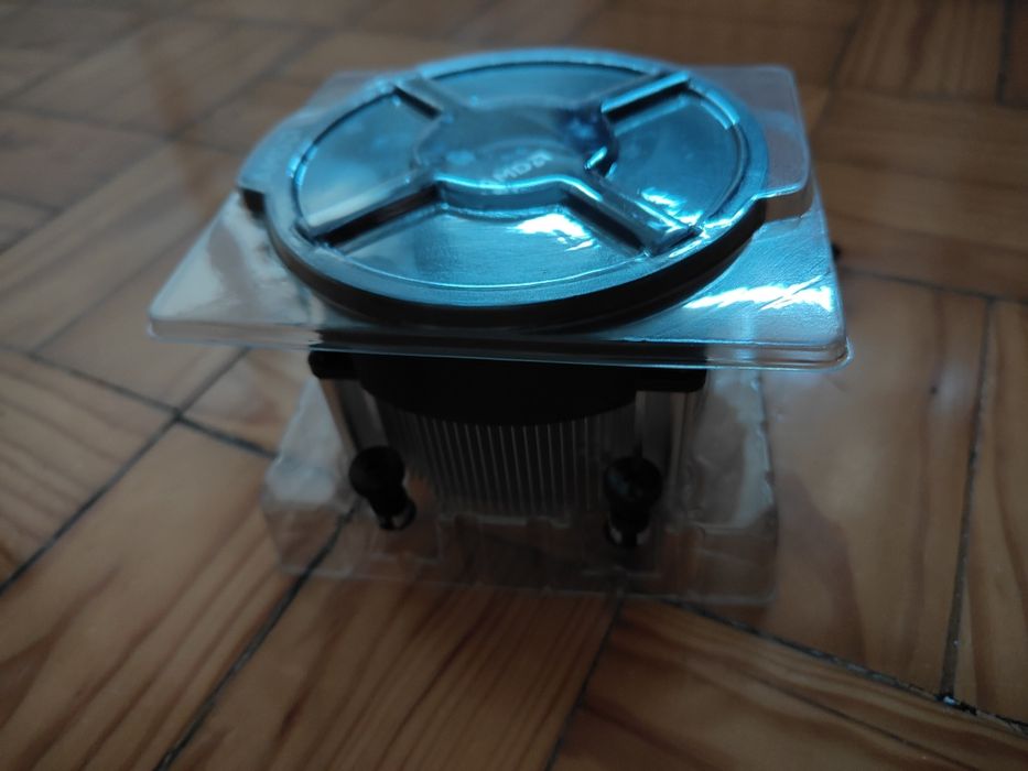 Cooler AMD usado em bom estado
