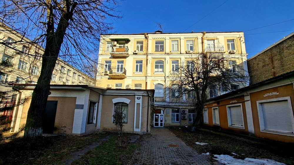 Продам 3кім.к Київ Центр Антоновича Метро"Олімпійська"-2хв! ремонт