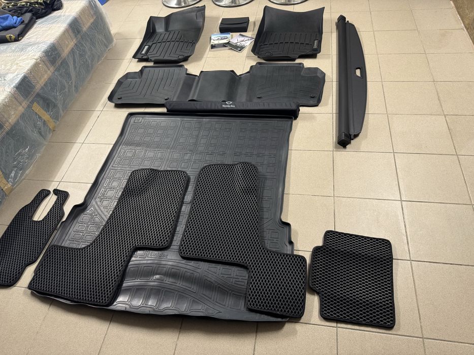 Продам комлект фирменных ковриков WEATHERTECH для MERCEDES GLS, GL