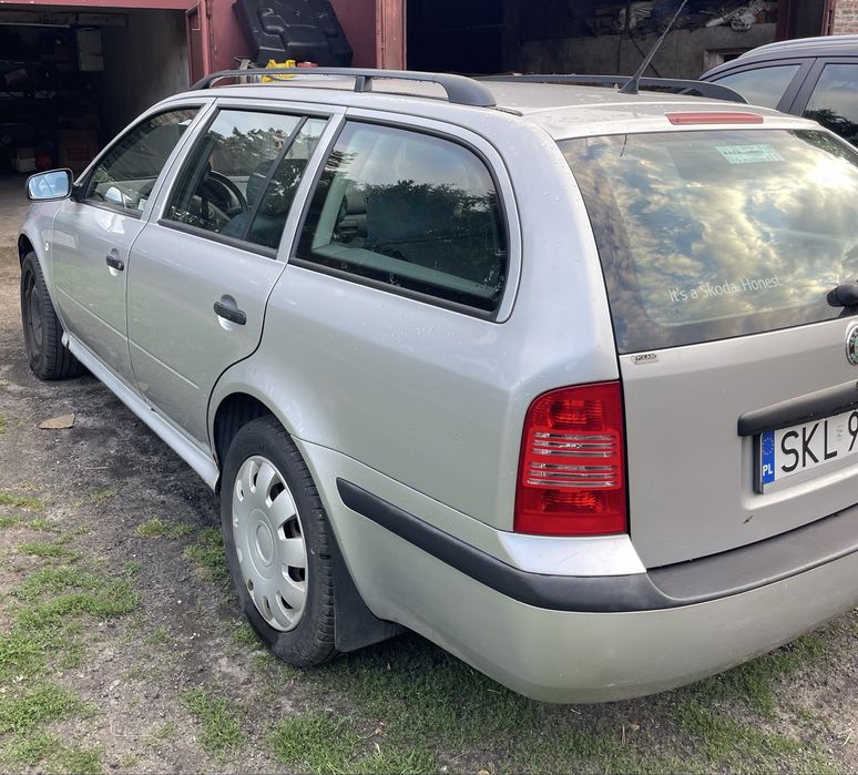 Skoda octavia 2 kombi 1.6.   W calosci lub na czesci