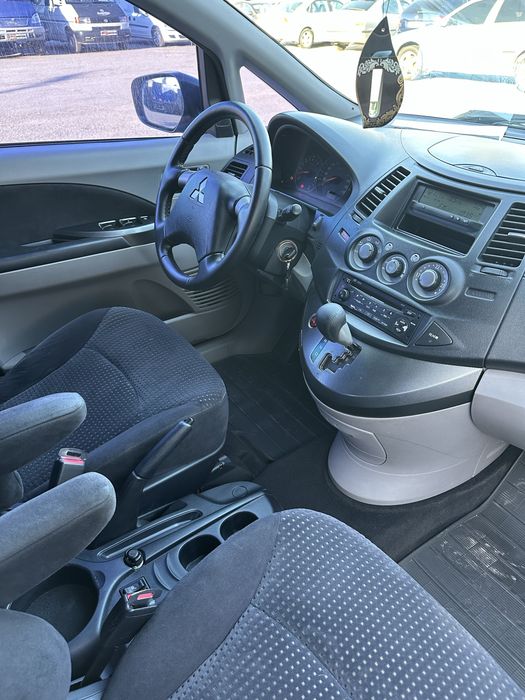 Mitsubishi Grandis 2005 рік Автомат