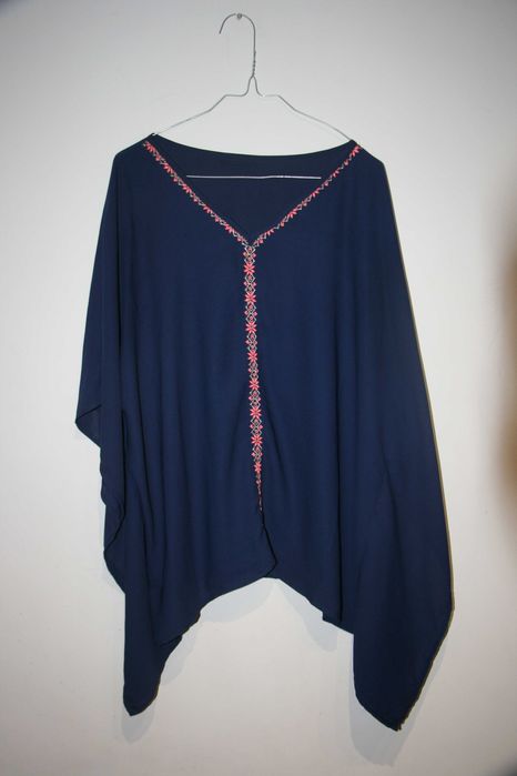 Blusa Azul Escura Boho