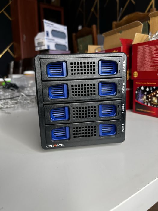Cenmate 4-Bay RAID HDD/SSD Dock + obudowa SATA USB3.0 eSATA