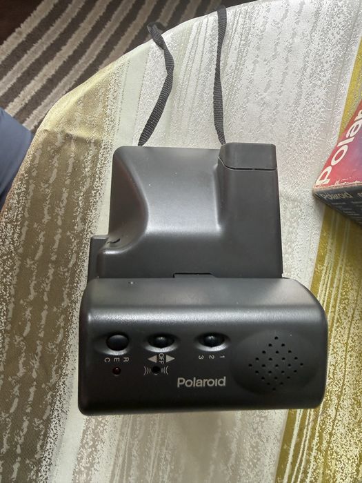 Polaroid 636 talking camera