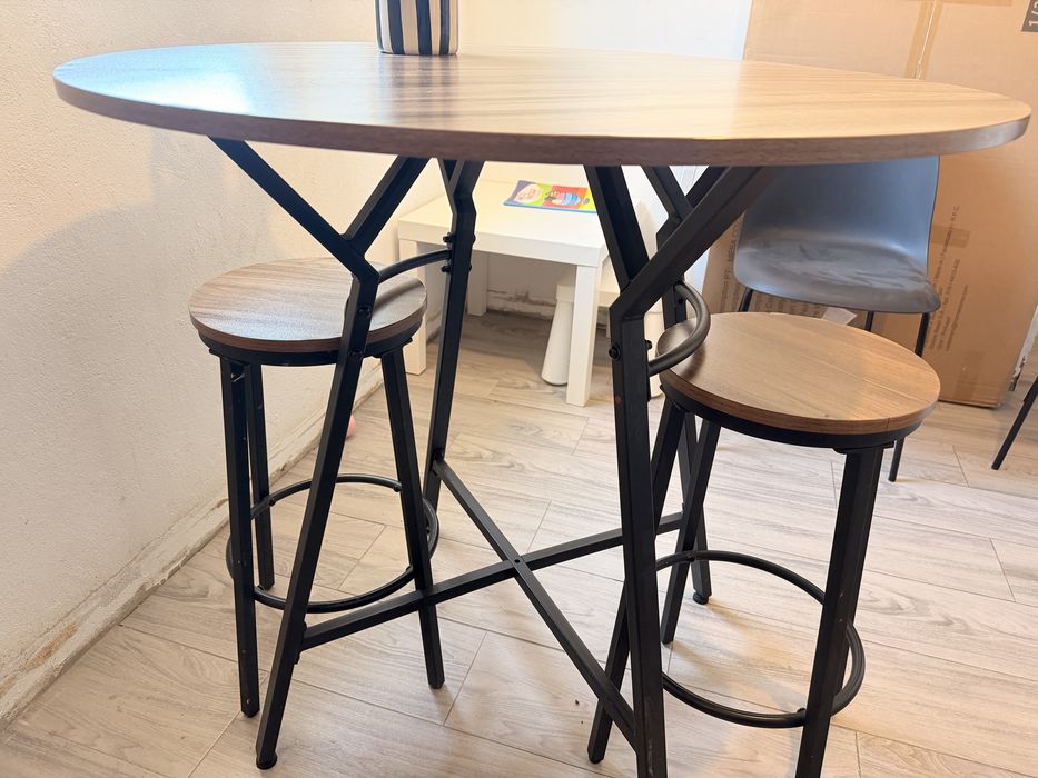 Mesa de bar c/ 2 bancos