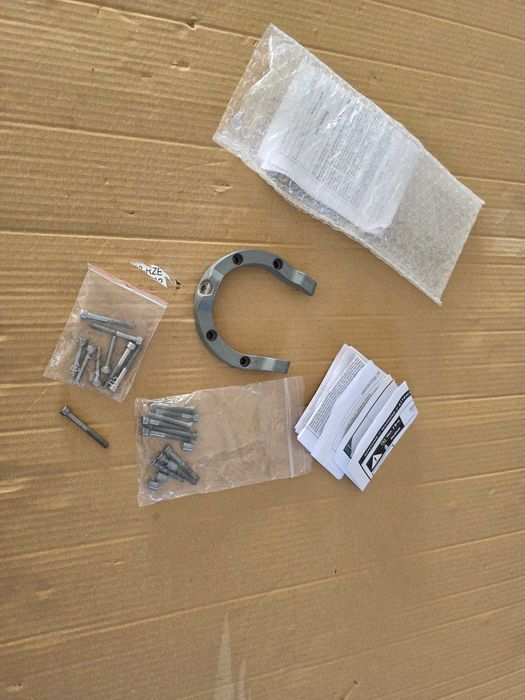 Mocowanie zaczep torby na bak SW Motech BMW Ducati KTM tank ring