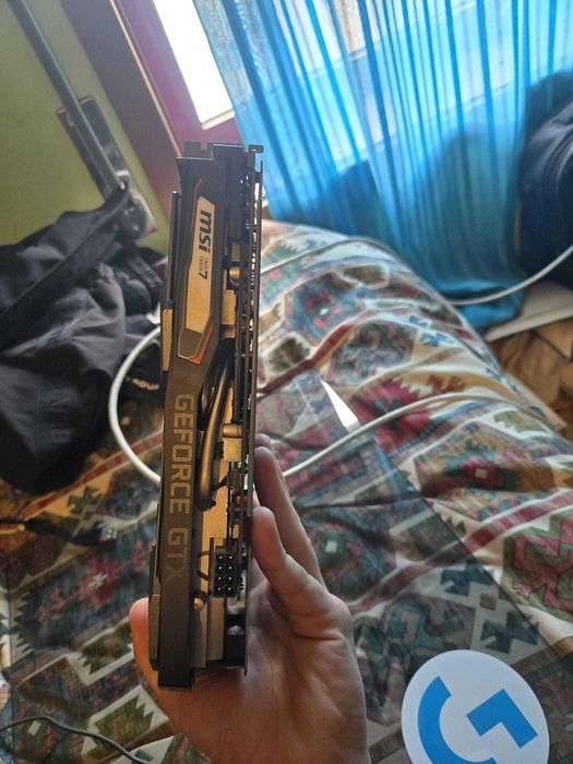 Placa grafica gtx 1660 super ( em otimo estado)