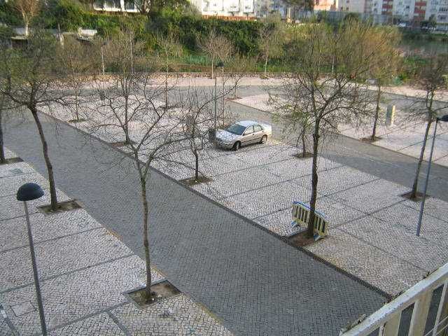 Quarto com despesas incluídas-Perto do TagusPark, faculdades,despesas incluídas.