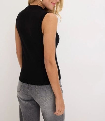 B.P.C czarny top z modnym wycięciem r.40/42