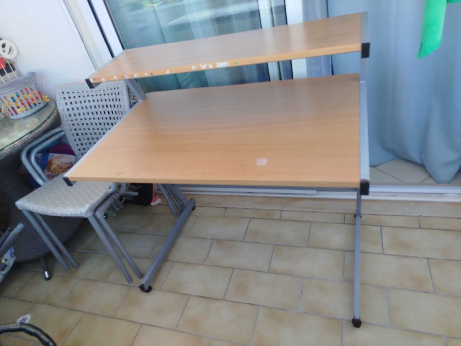 Secretaria , school desk