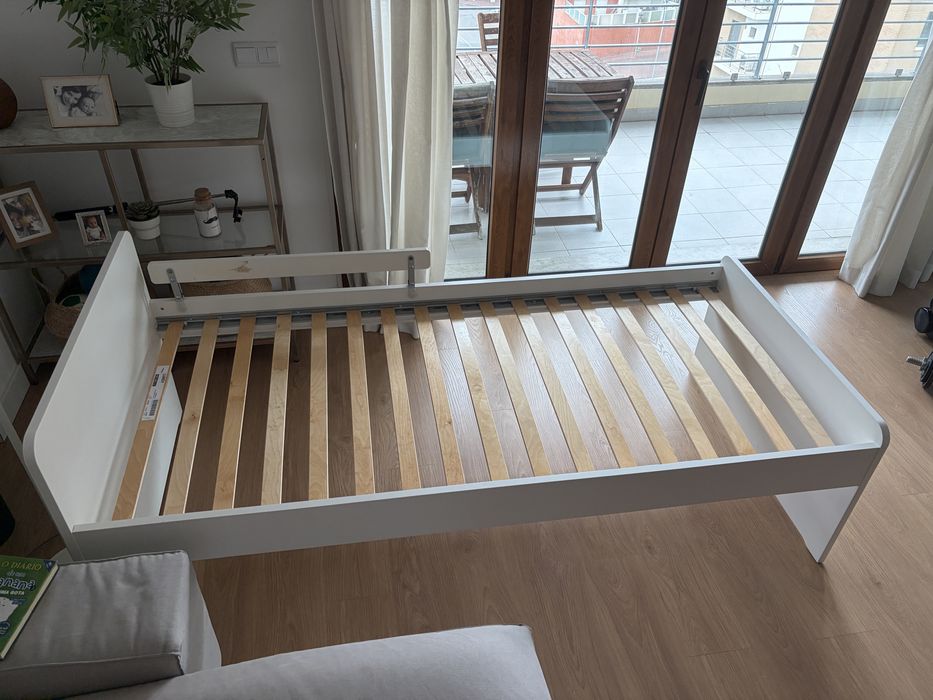 Cama IKEA SLÄKT branca