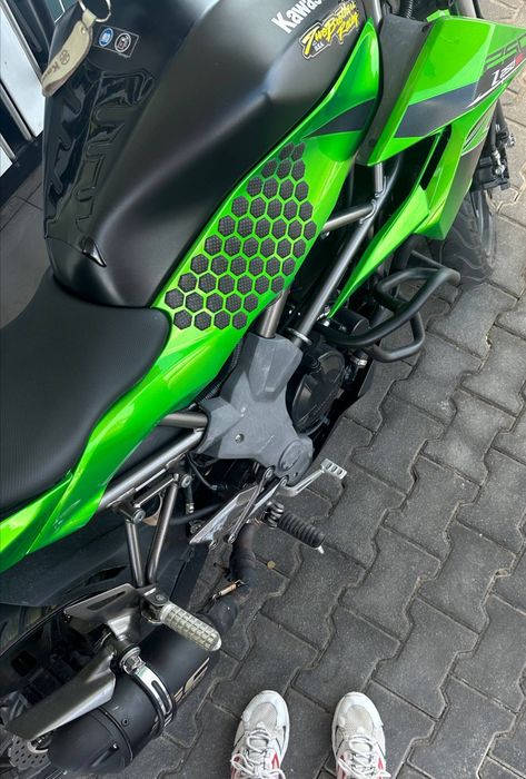 Продам Kawasaki z250sl
