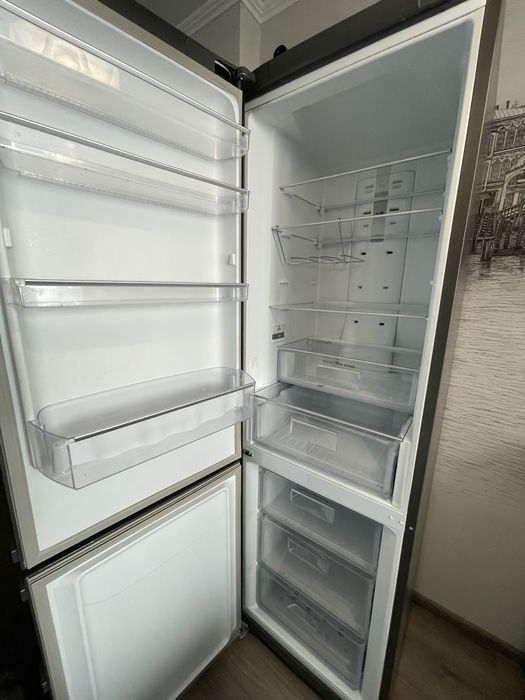 Холодильники hotpoint ARISTON