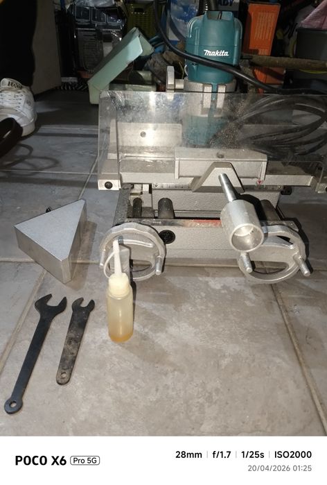 Makita fresadora de alumínio 4403 530W
