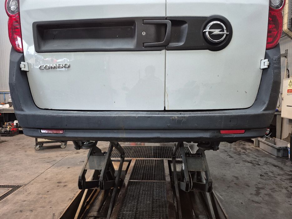 Pára-choques trás OPEL Combo Furgão/Combi (X12)