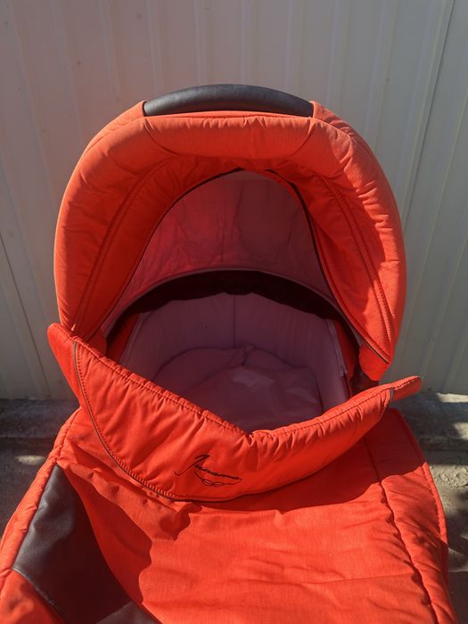 Продам коляску Junama