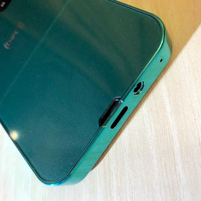 Продам Новий Мобільний Телефон Servo Ultra 700. NFC. 4 SIM. Акція!