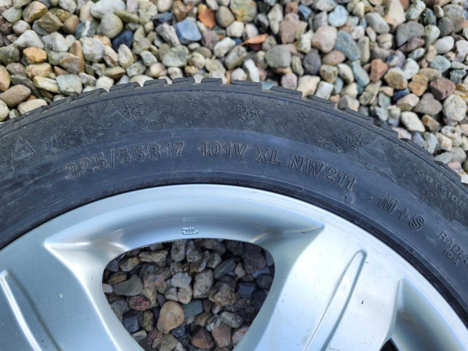 Sprzedam kpl 4szt opon Mercedes 17" 225/55/17