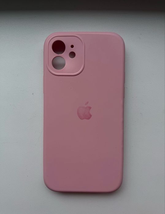 набір чохлів на iPhone 12