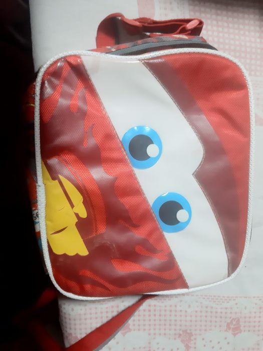 Lancheiras de criança e mochilas