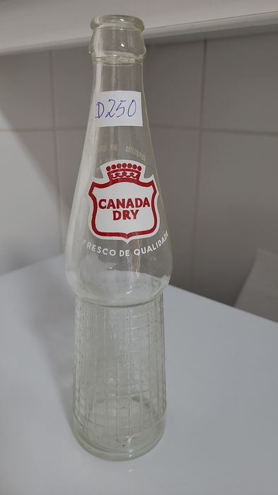 Garrafa antiga pirogravada Canada Dry 300cc