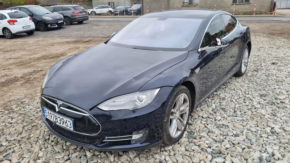 Tesla Model S S75