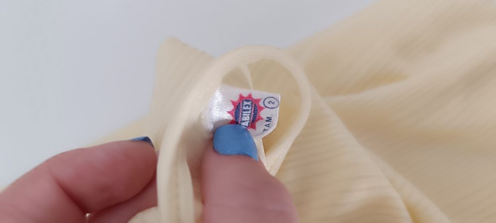 Roupão amarelo tamanho S. Usado