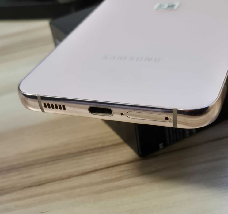 Samsung  Galaxy S22+