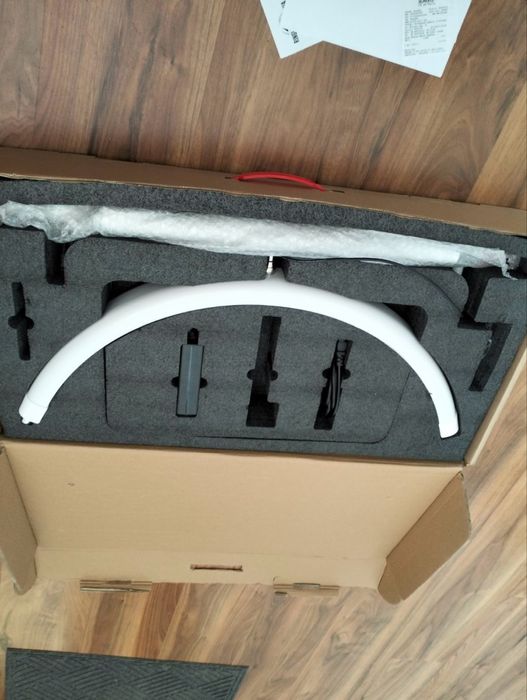 Кушетка,стілець,лампа